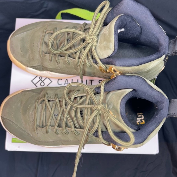 Jordan - Air Jordan 12 high top sneaker - Picture 3 of 5